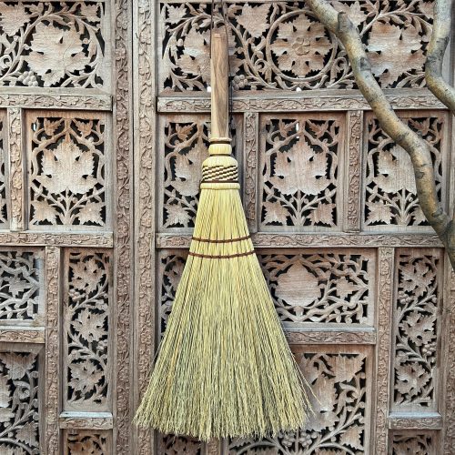 Hearth Broom Oak Heart Wood