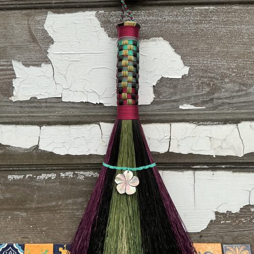 Woven Hurl Oyster Shell Flower Hand Broom